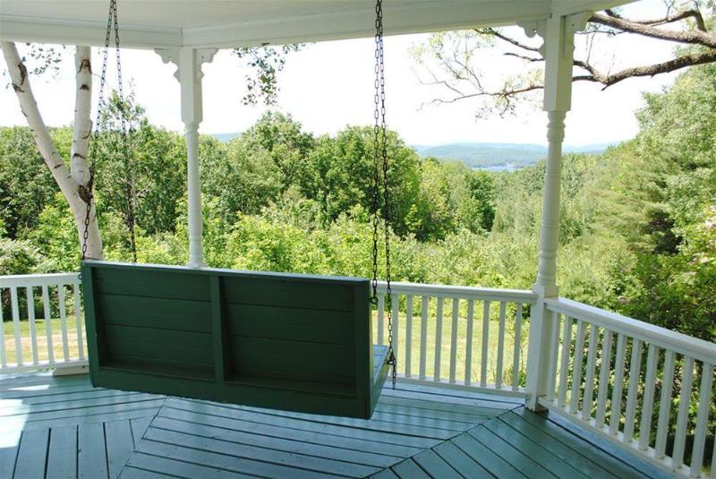 تختخواب و صبحانه Ballard House Inn