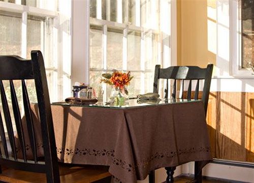 مبيت وإفطار The Bernerhof Inn