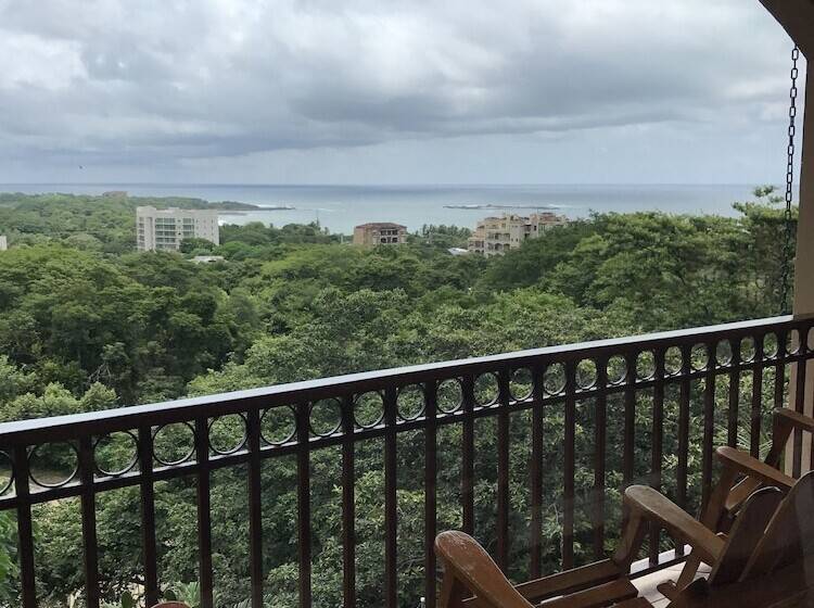 تختخواب و صبحانه Casa Mirador Tamarindo