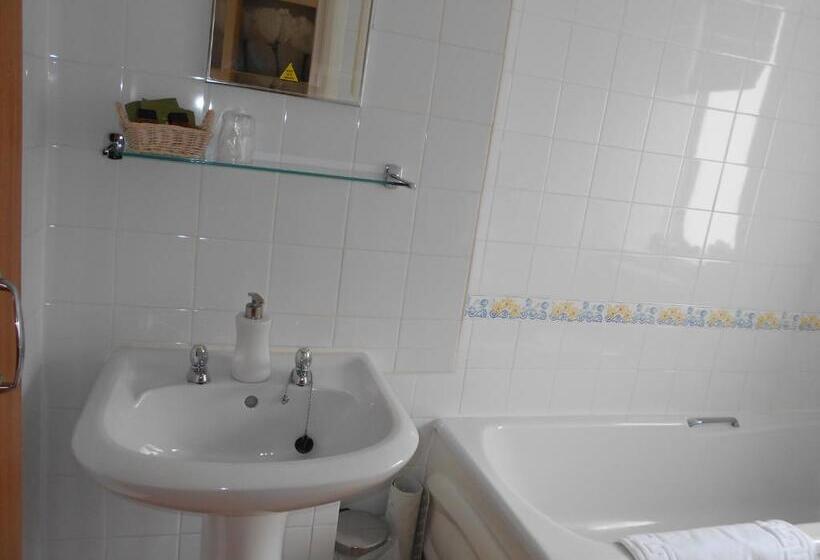 צימר Cranborne Guest Accommodation Exclusively For Adults