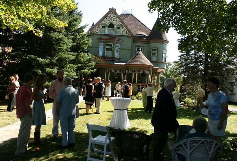 צימר Estabrook House