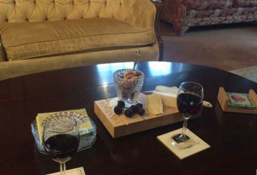 مبيت وإفطار Tidewater Inn