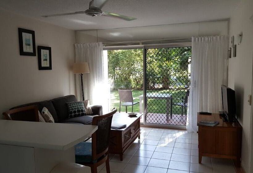 Clifton Sands Holiday Apartments