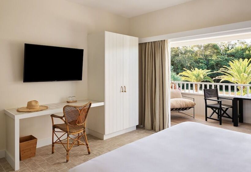 هتل Atlantic Byron Bay