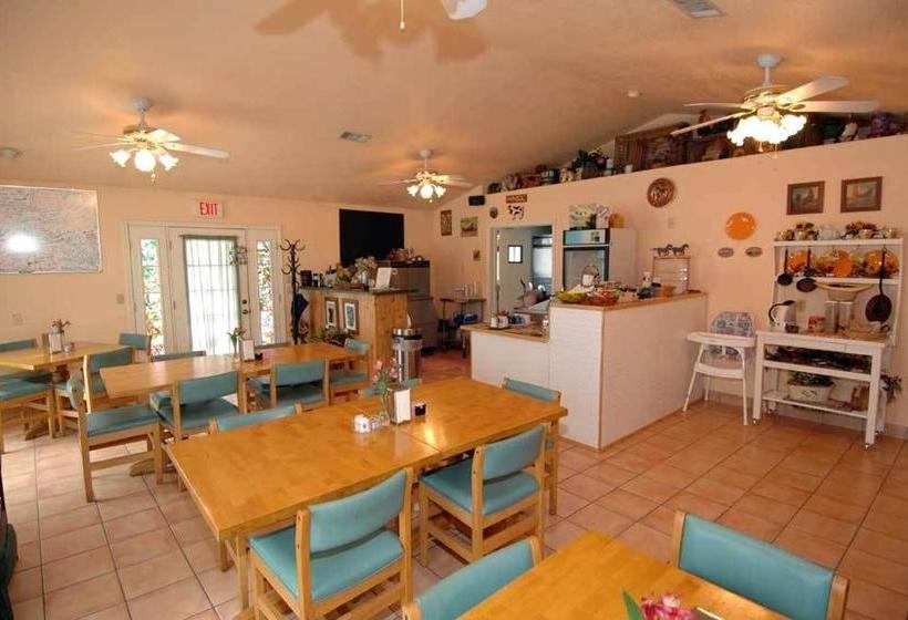 Отель Buffalo Pointe Inn