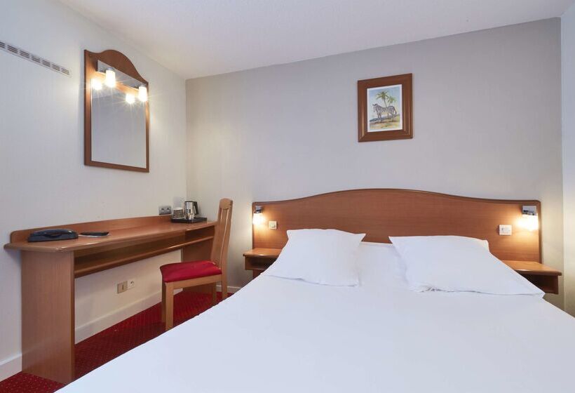 ホテル Kyriad Saint Quentin En Yvelines  Montigny