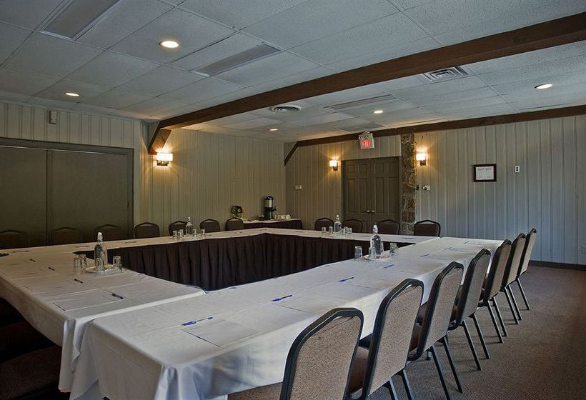 בית מלון כפרי Mohawk Inn And Conference Centre