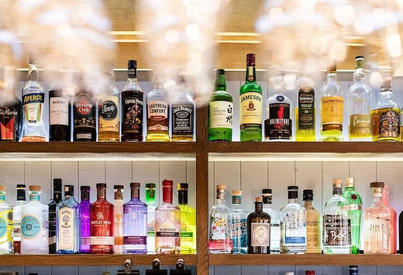 هتل The Royal Oak