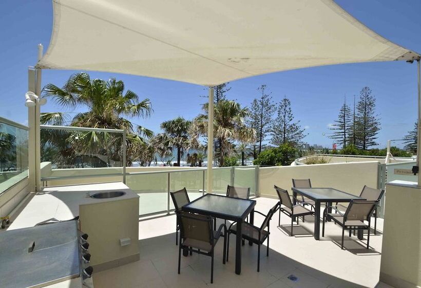 Malibu Apartments