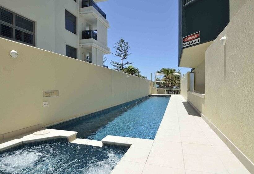 Malibu Apartments