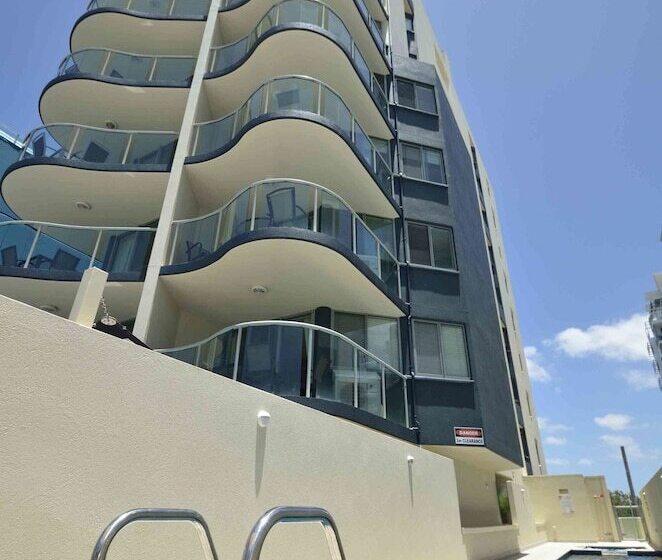 Malibu Apartments