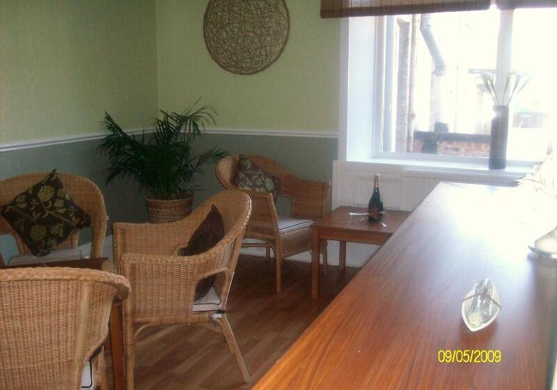 بنسيون Beechwood Ensuite Guest House
