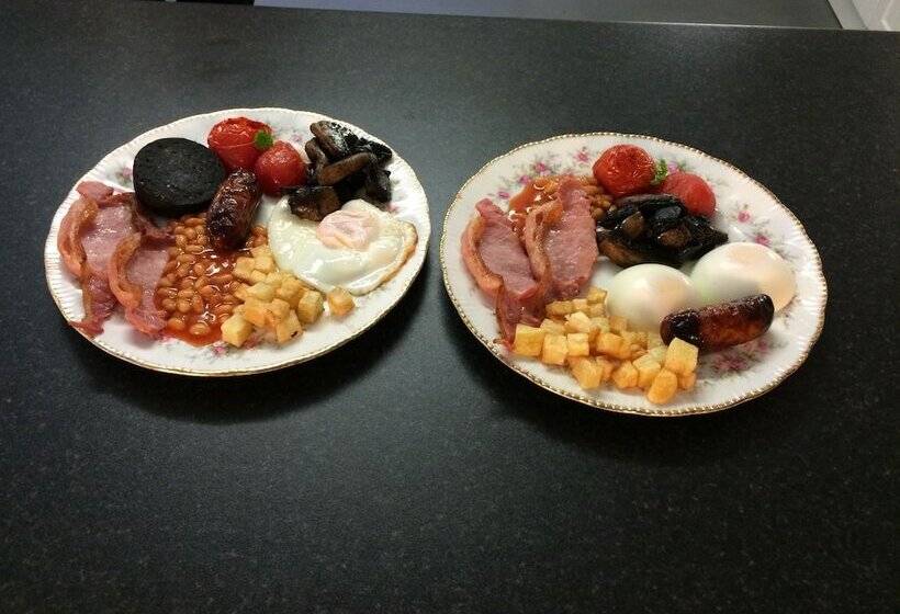 بنسيون Tall Storeys