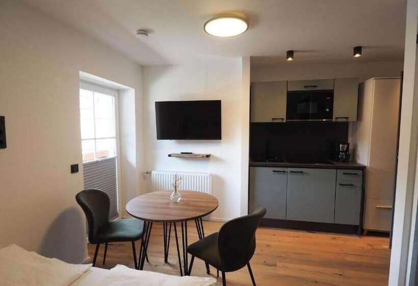 مبيت وإفطار Leni S Mountain Appartements