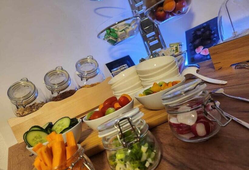 مبيت وإفطار Leni S Mountain Appartements