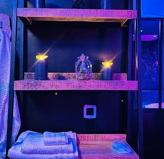 مبيت وإفطار Love Room Suite Dirty Diana