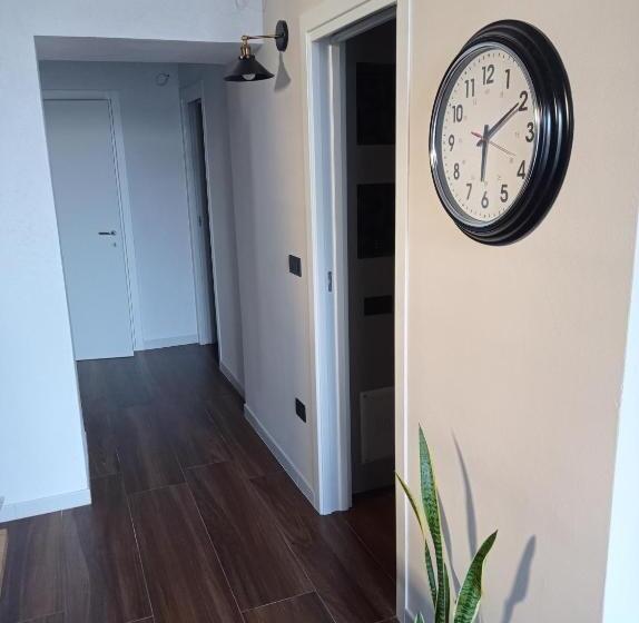 تختخواب و صبحانه Suites Elifani