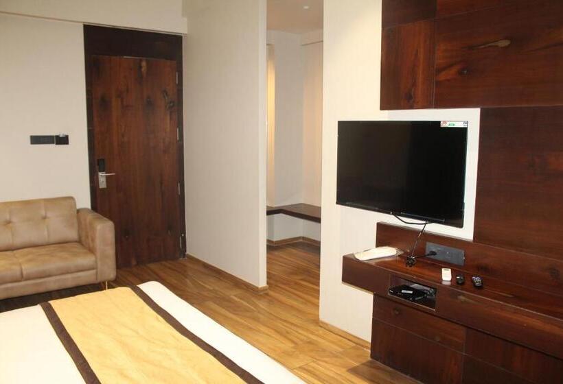 فندق Rudra Royals