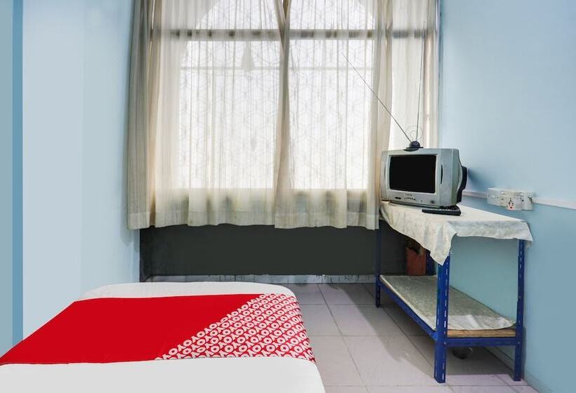 בית מלון כפרי Spot On 92072 Restu Ibu Homestay Syariah