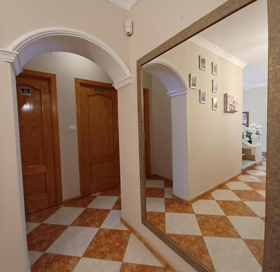 پانسیون Gibraltar Views Guest House