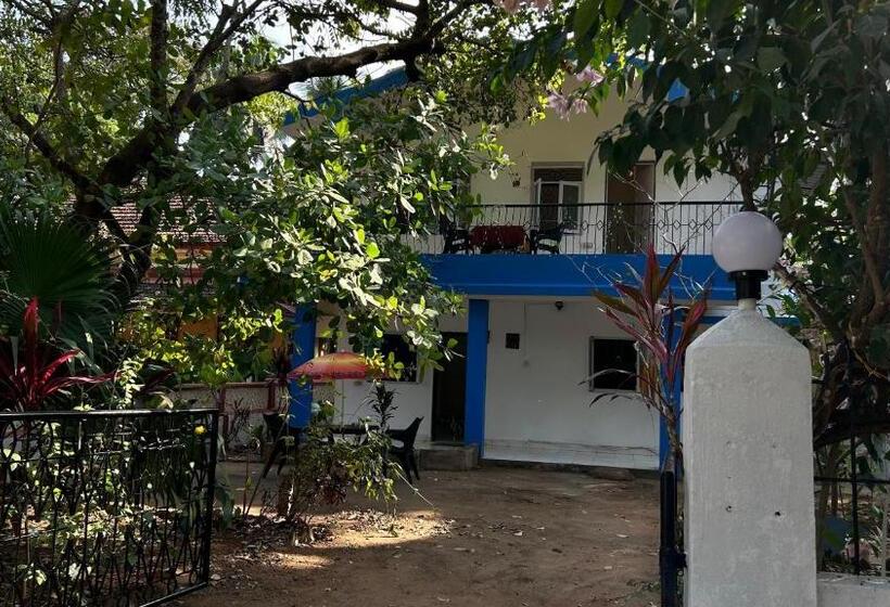 بنسيون Muffys Guest House