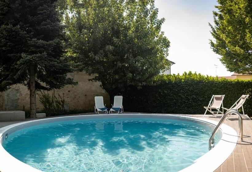 ベッドアンドブレックファースト Corte Martinola Bed&breakfast In Franciacorta