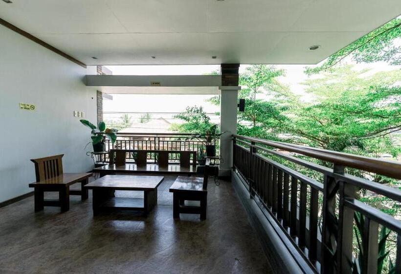 ホテル Madonna Hometel And Suites