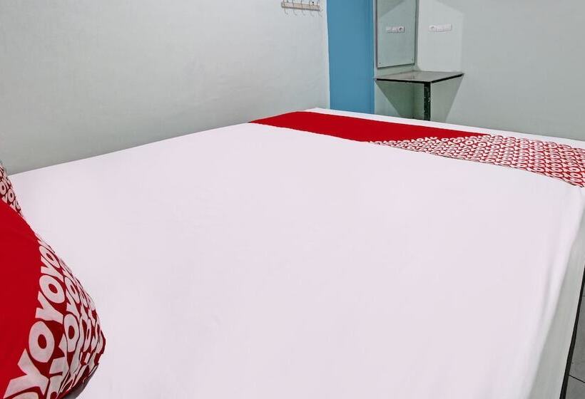 호텔 Oyo 92032 Utama  & Karaoke