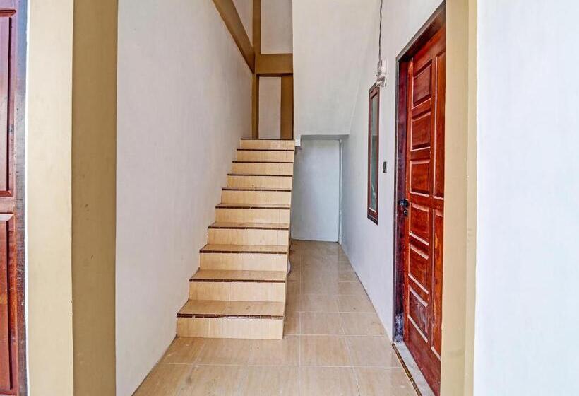 هتل Oyo 92054 Gala Residence