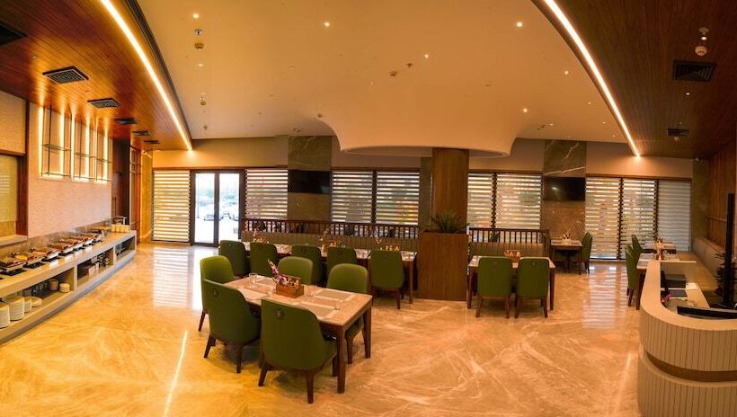 호텔 Regenta Place Chandigarh Mohali