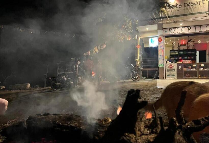 בית מלון כפרי Shivroots Resort