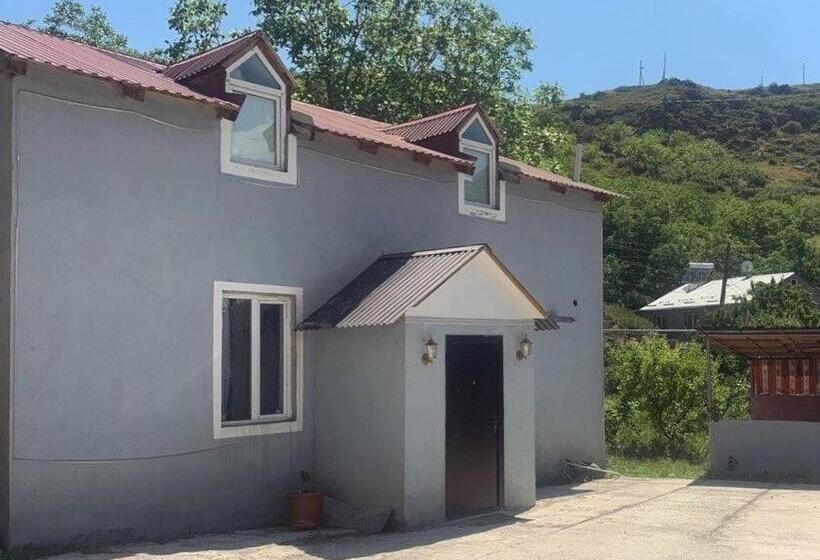 پانسیون Sargsyans Guest Hause