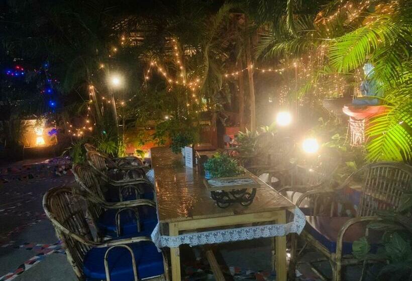 پانسیون Swati