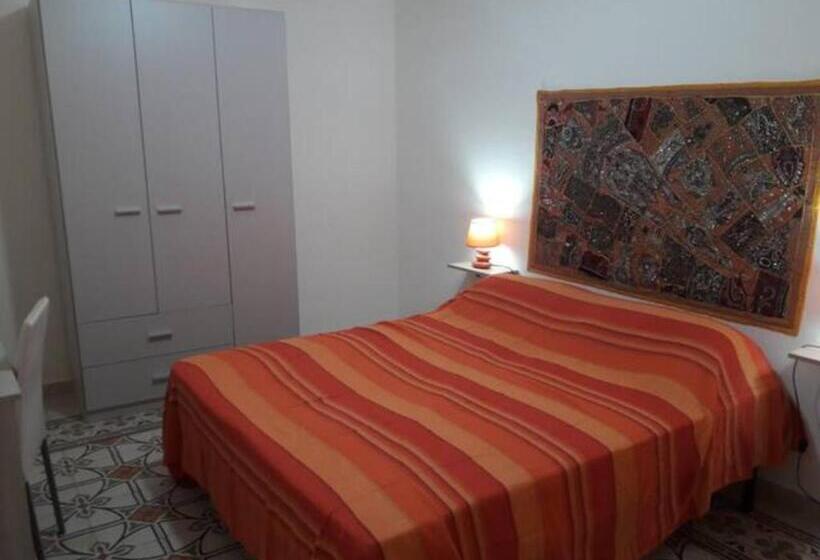 پانسیون The Twins Rooms In Trapani 2