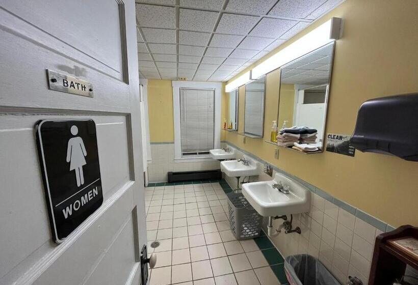 Coho: Conway Hostel