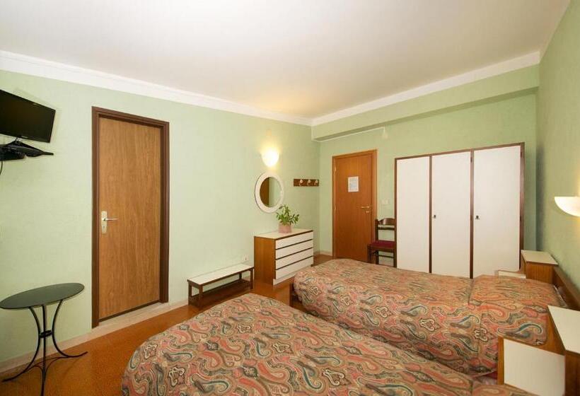 ホテル Albergo Ponte Di Nava