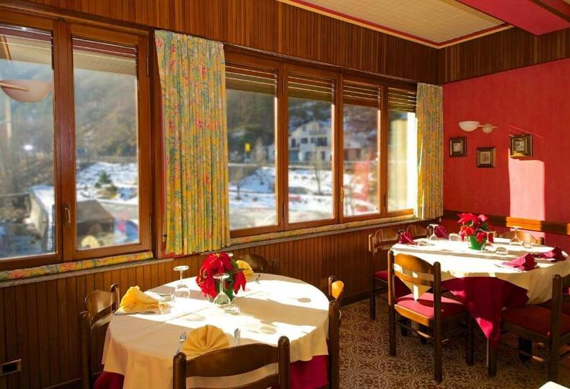 ホテル Albergo Ponte Di Nava