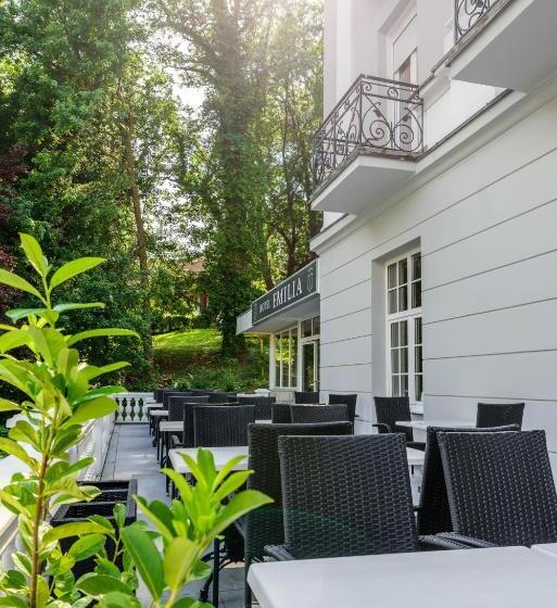 هتل Emilia Lux Rooms