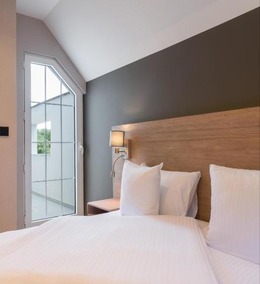 هتل Emilia Lux Rooms