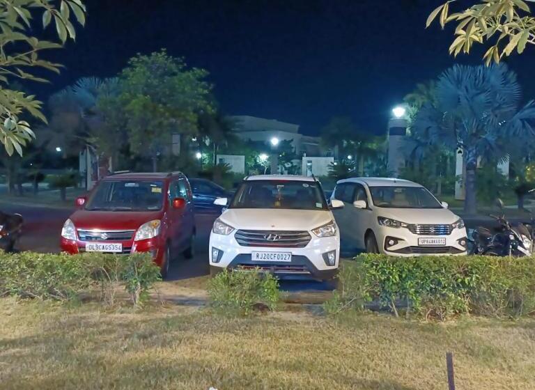בית מלון כפרי Radhe Krishna Luxury Stay