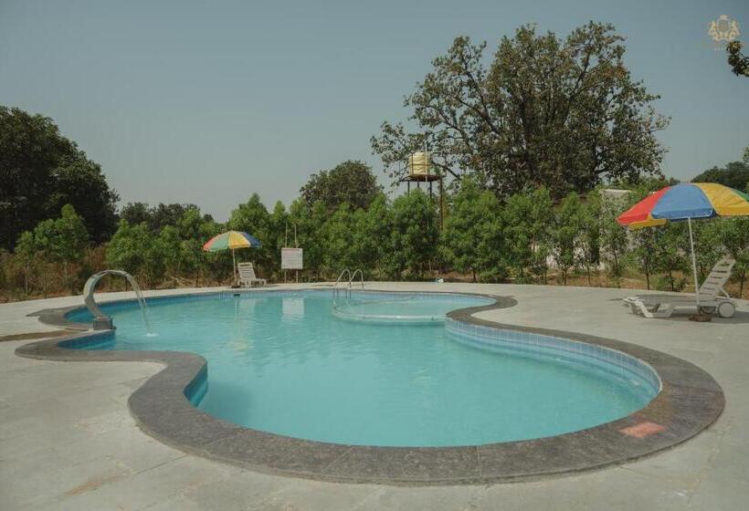 Отель The Infinity Pench Resort