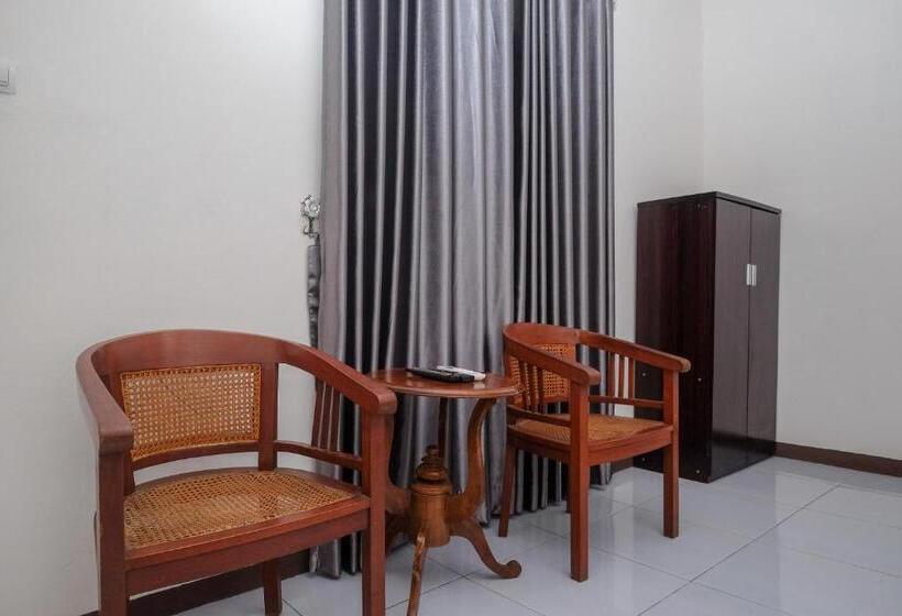 فندق Urbanview Syariah Zidney 3 Salatiga By Reddoorz