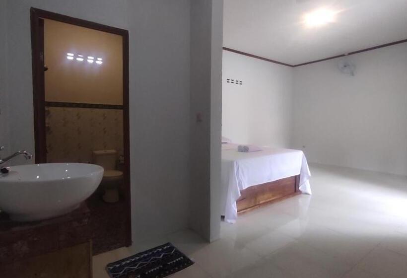 פנסיון Kristal Garden