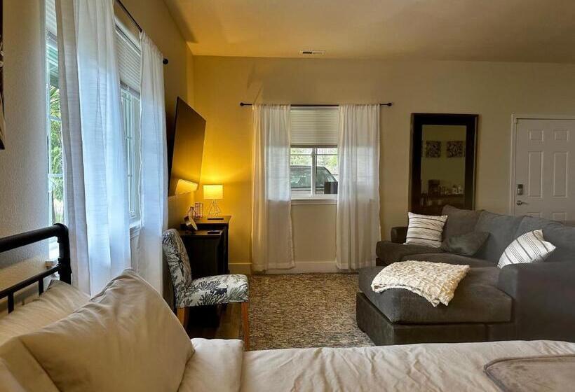 بنسيون Sonia S Guest Suite In Montesano Gateway To Olympic National Park