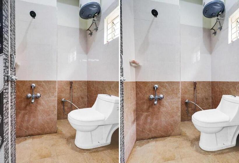 Spot On Hotel Slv Boarding & Lodging