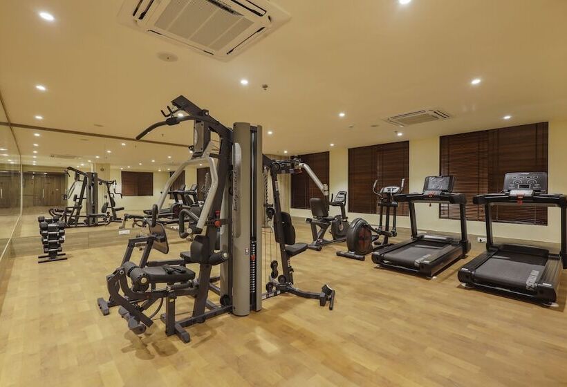 Sunday Hotel Vadodara