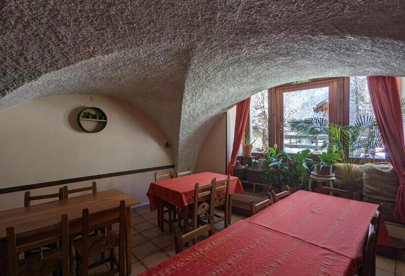 住宿加早餐  Les Arolles   Gîte D étape Et De Séjour