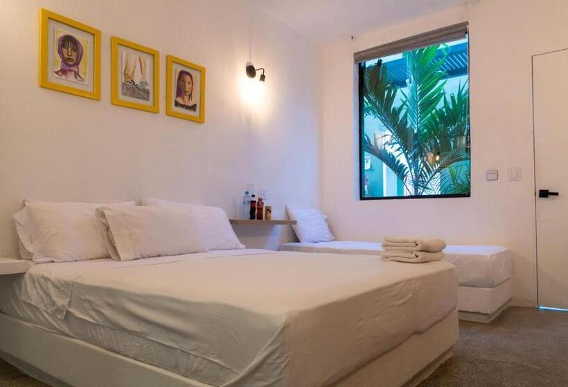 هتل Oasis Tropical