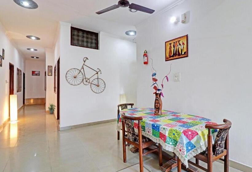 ホテル Oyo Flagship 80502  7 Days Homestay