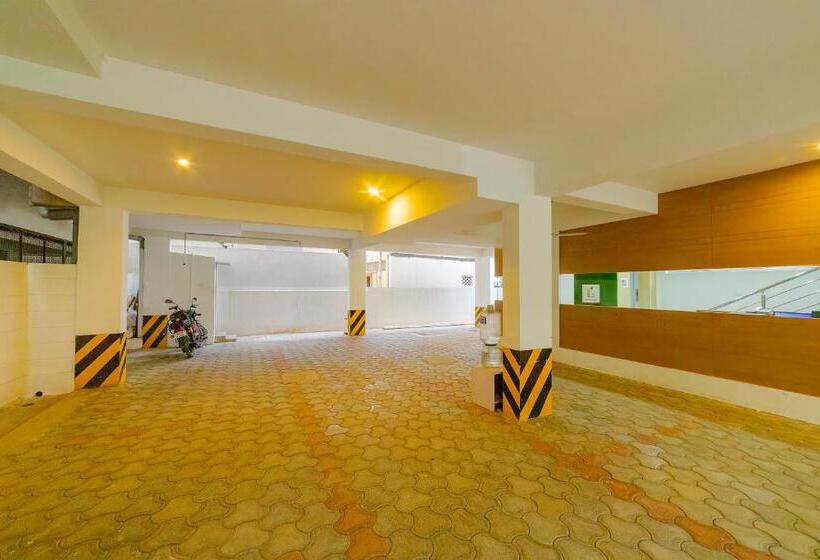 ホテル Sri K Residency